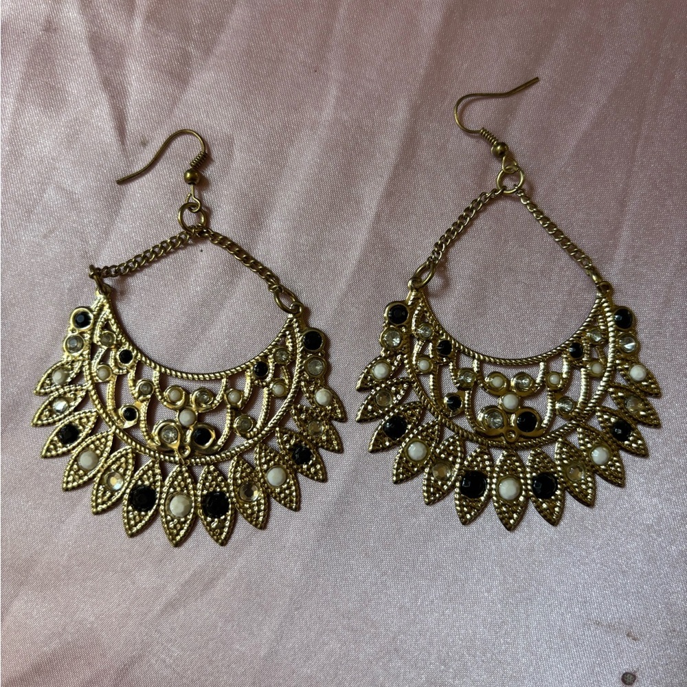 Elegant Gold and Black Chandelier Earrings